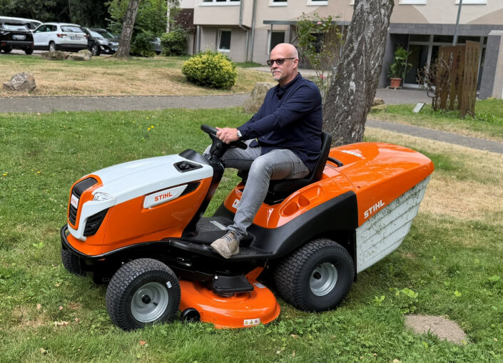 Uebergabe-Traktor-1